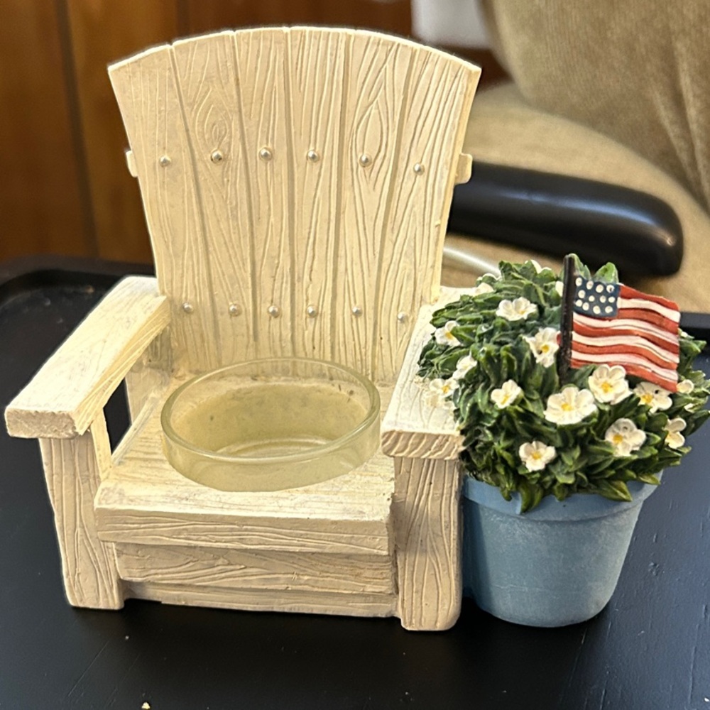 Yankee Candle Tea light holders (set of 2)Cream Adirondack Chair w/Blue Planter - Picture 2 of 6